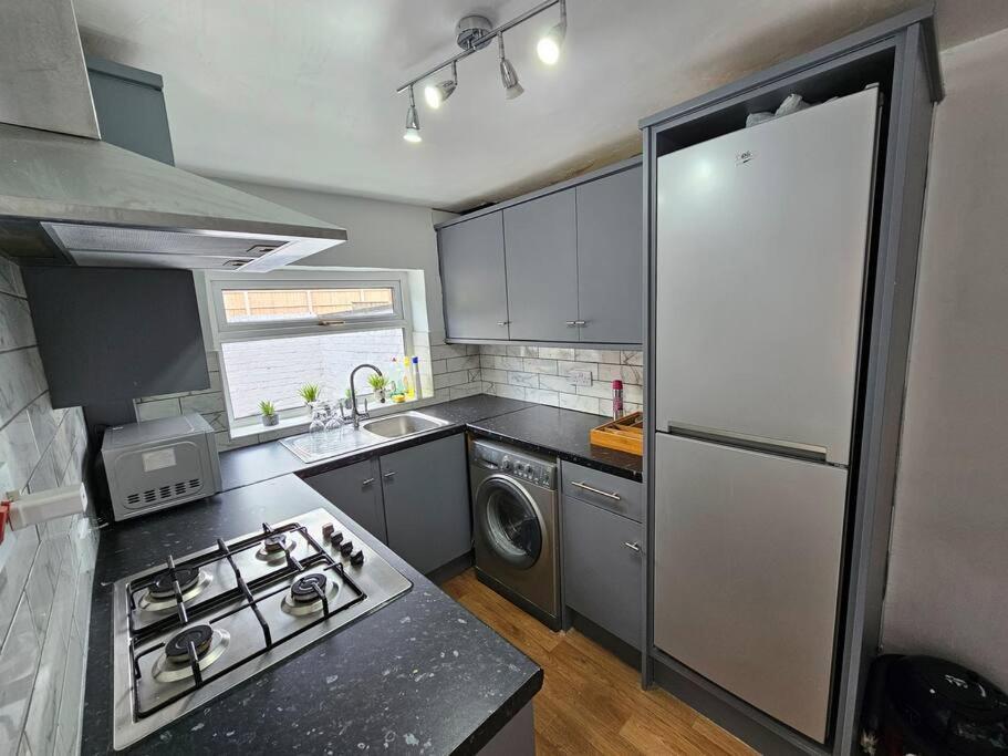 Convenient 3 Bed, Pr1 Near Uclan N Train Station Villa Preston  Luaran gambar